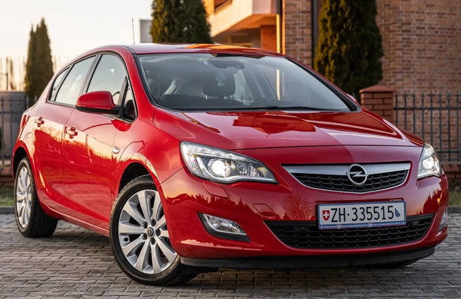 Opel Astra cena 26900 przebieg: 94000, rok produkcji 2010 z Radom małe 436